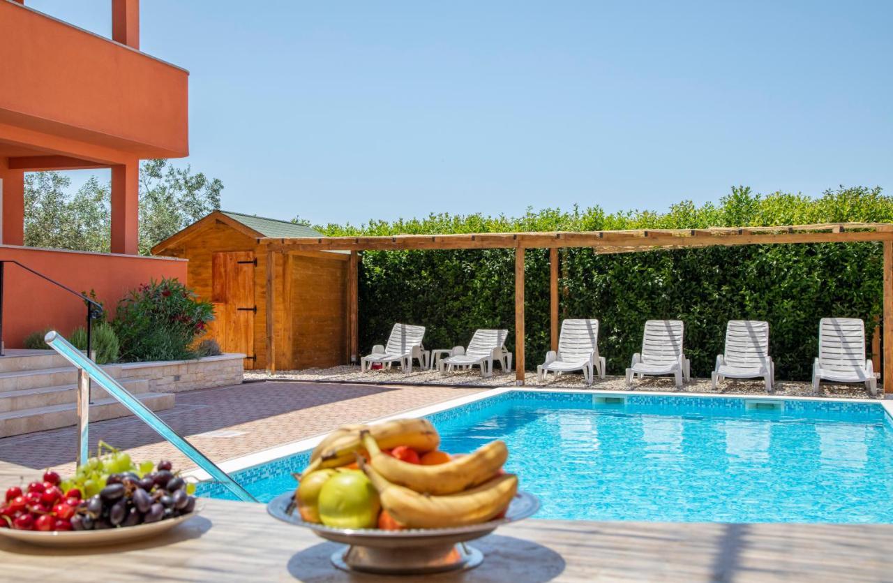 Hotel Natura Vilanija Екстер'єр фото