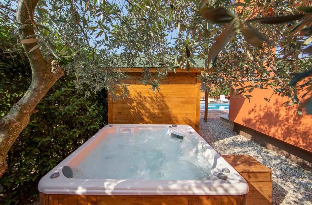 Hotel Natura Vilanija Екстер'єр фото