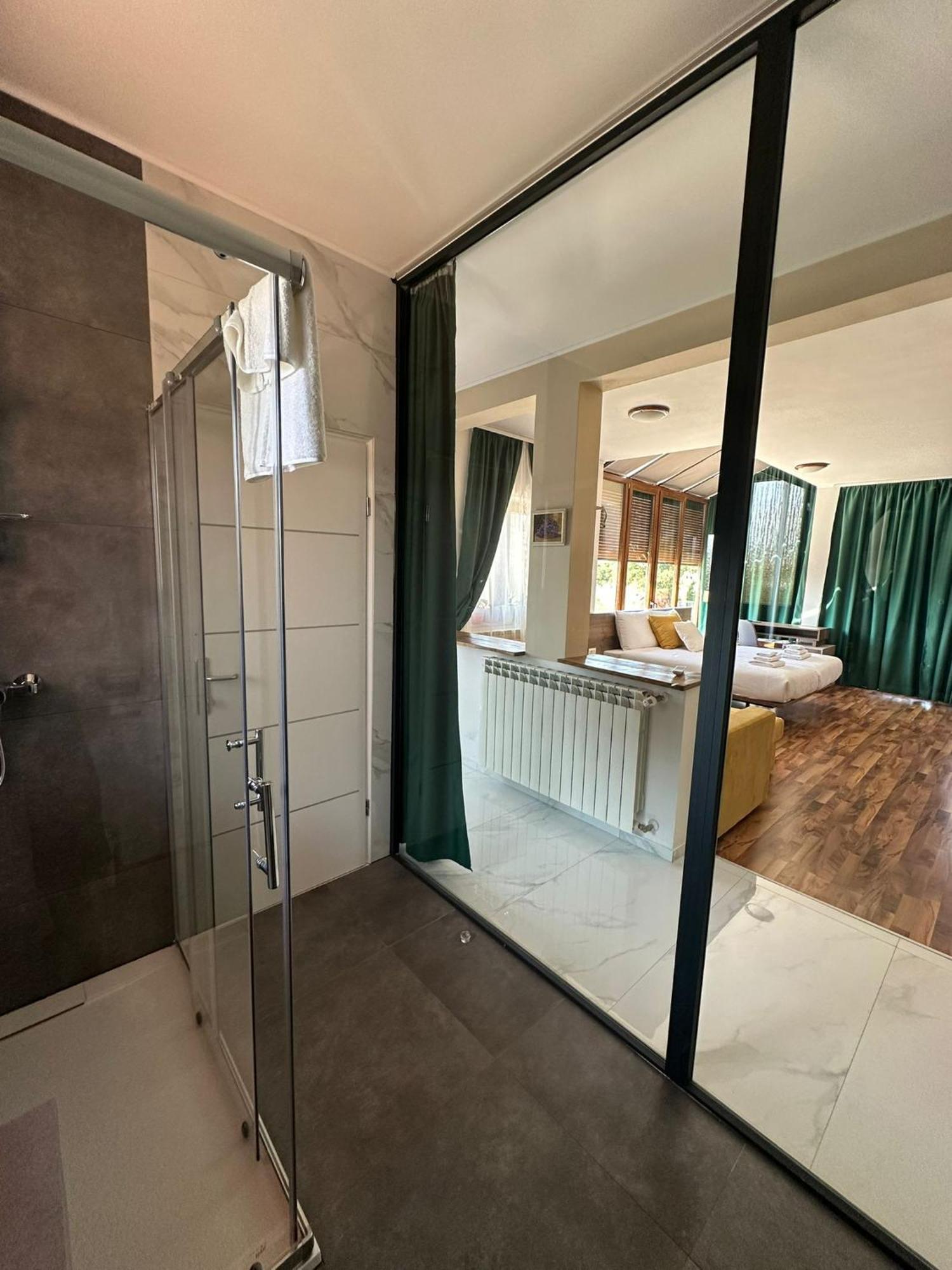 Hotel Natura Vilanija Екстер'єр фото