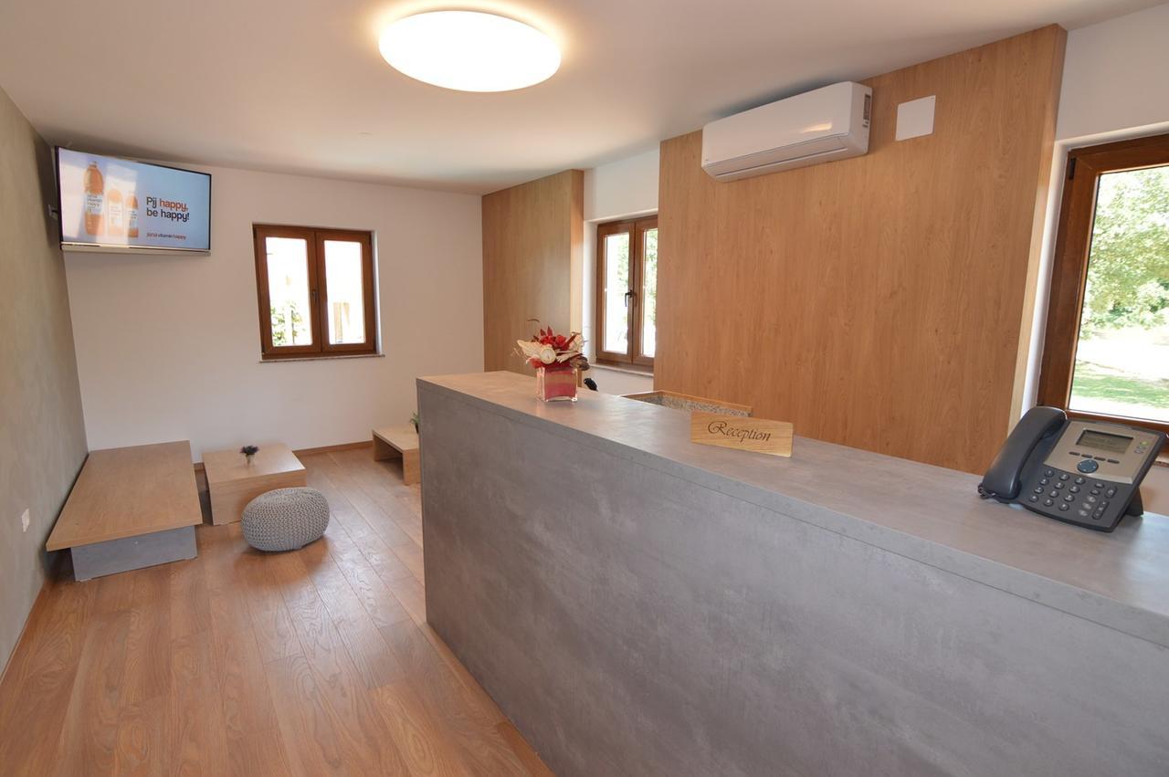 Hotel Natura Vilanija Екстер'єр фото