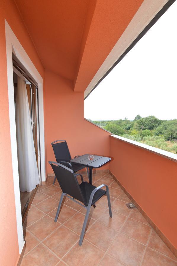 Hotel Natura Vilanija Екстер'єр фото